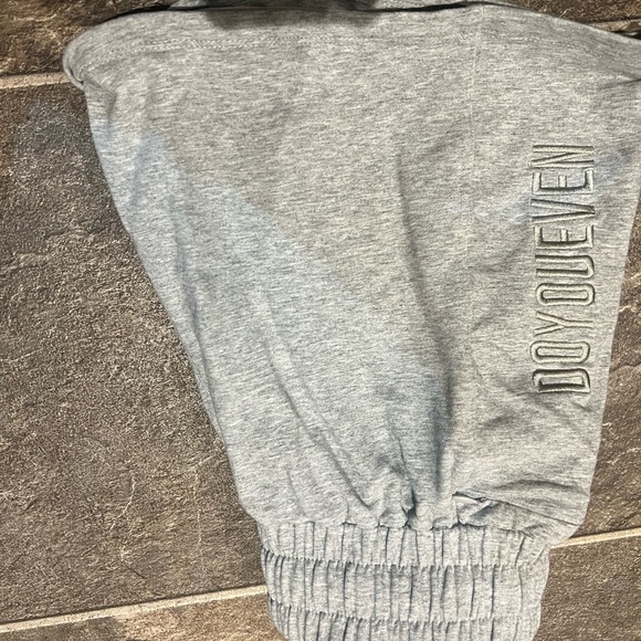 Doyoueven track shorts - Picture 1 of 2